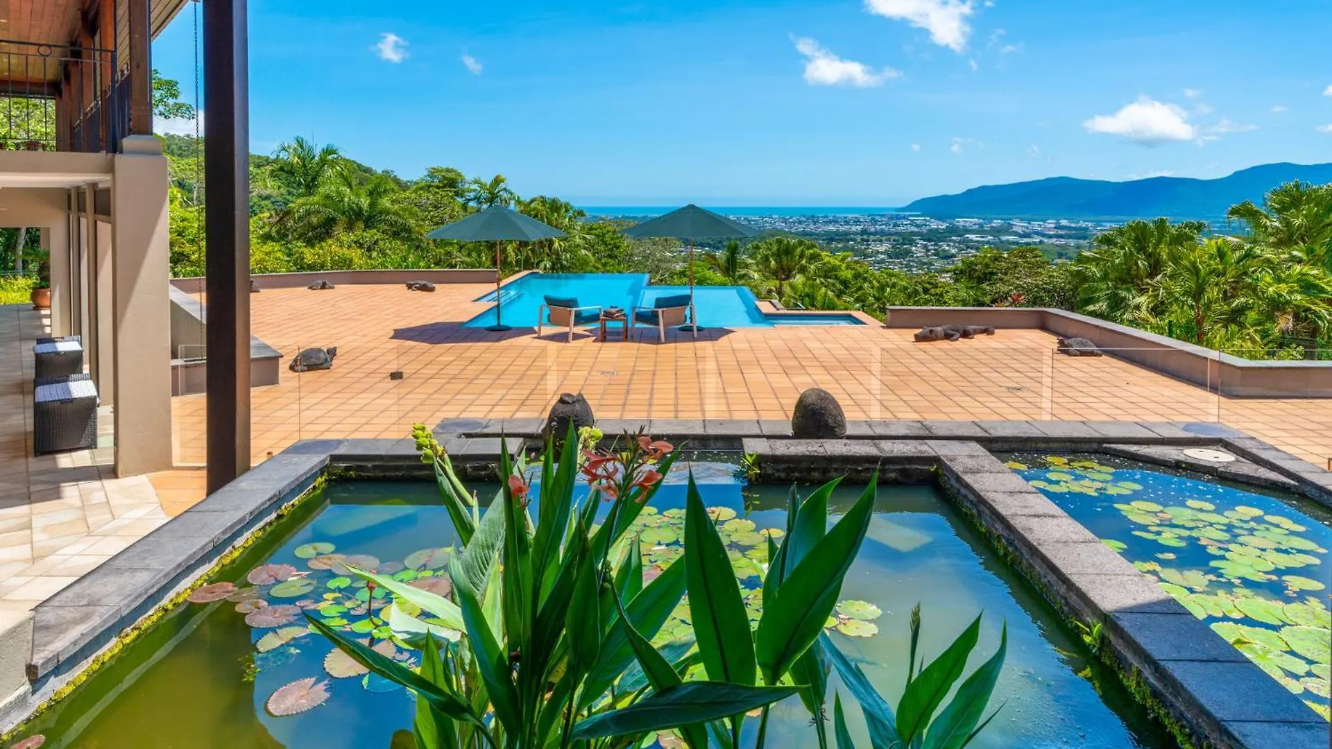Barong Luxury Home Overlooking Cairns Unrivalled Privacy And Location Search Barong케언스