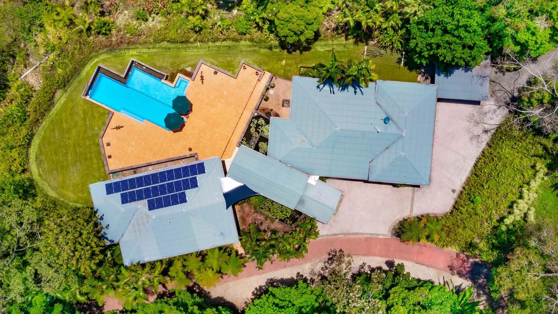 Barong Luxury Home Overlooking Cairns Unrivalled Privacy And Location Search Barong케언스 빌라